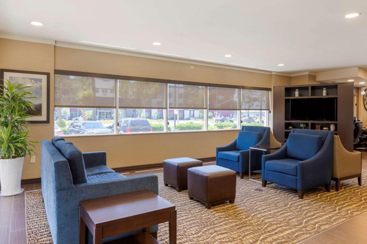 Comfort Suites Ontario Airport Convention Center Exterior photo